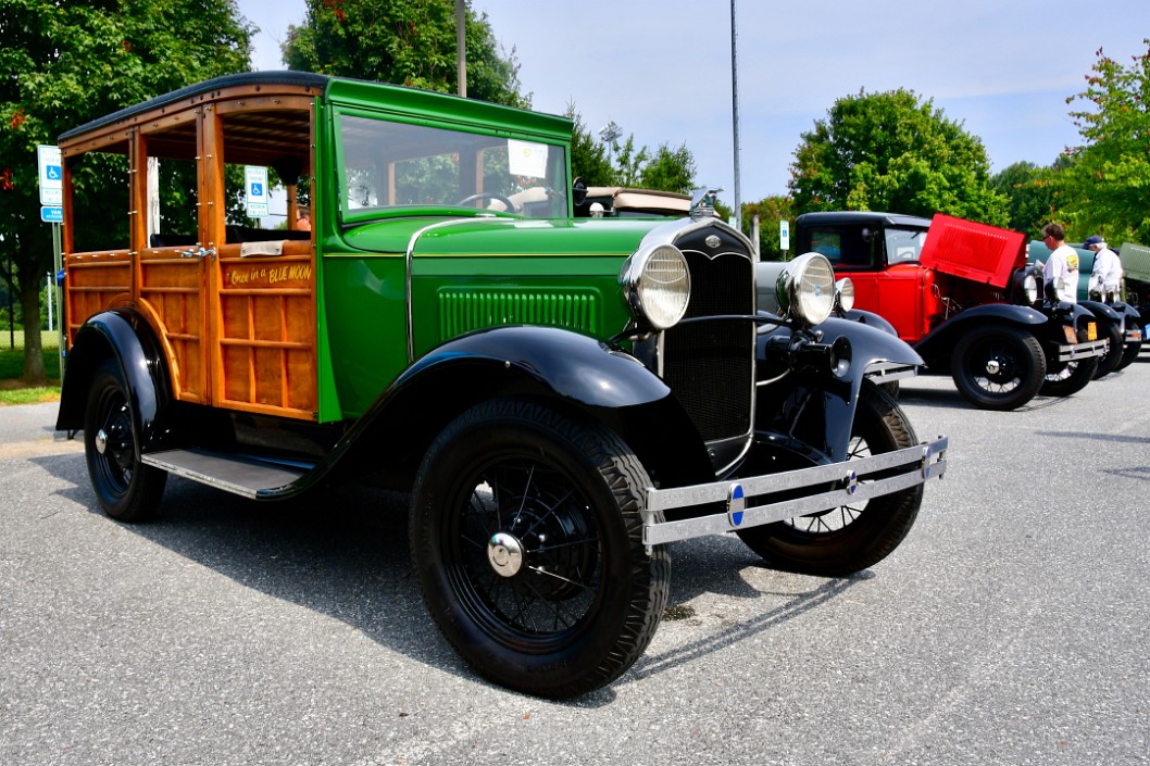 1930 Ford Model A in Green and Wood