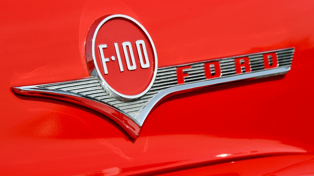F-100 Badge in Red and Chrome
