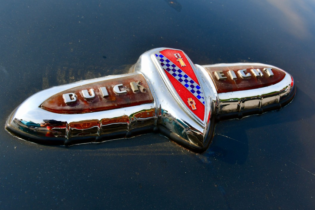 Raised Buick Eight Badge
