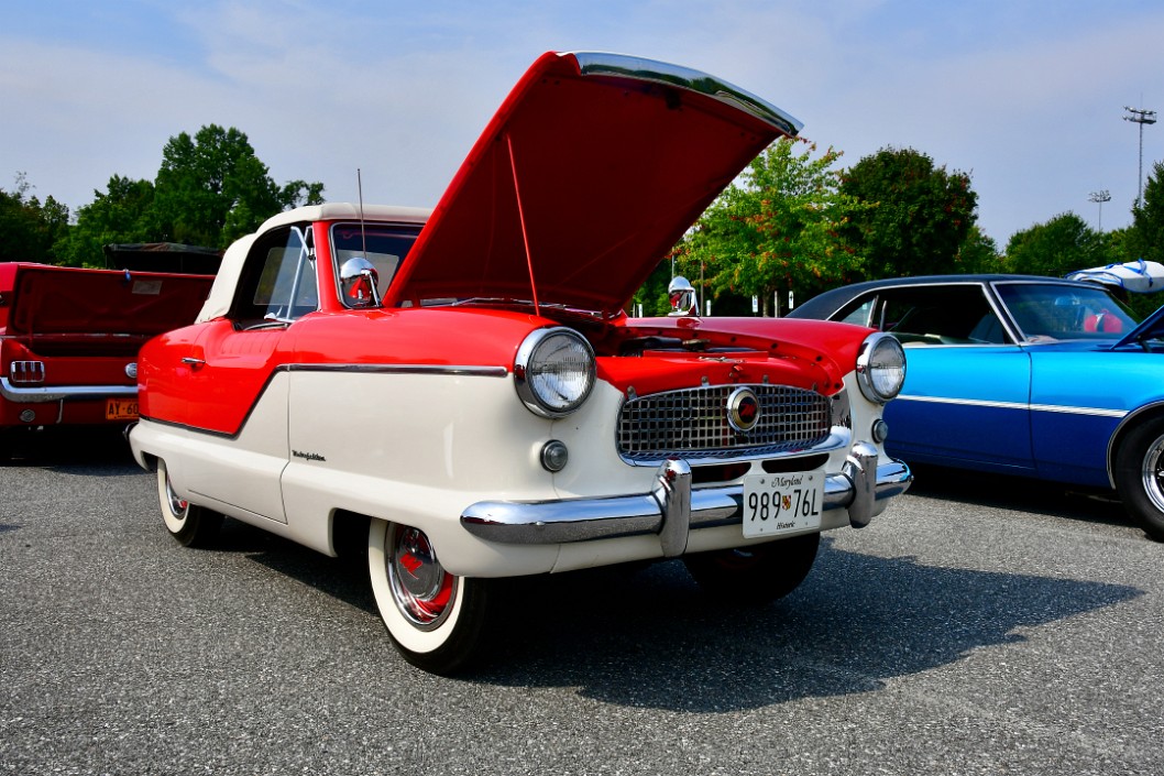 1961 Metropolitan Convertible in Red and White