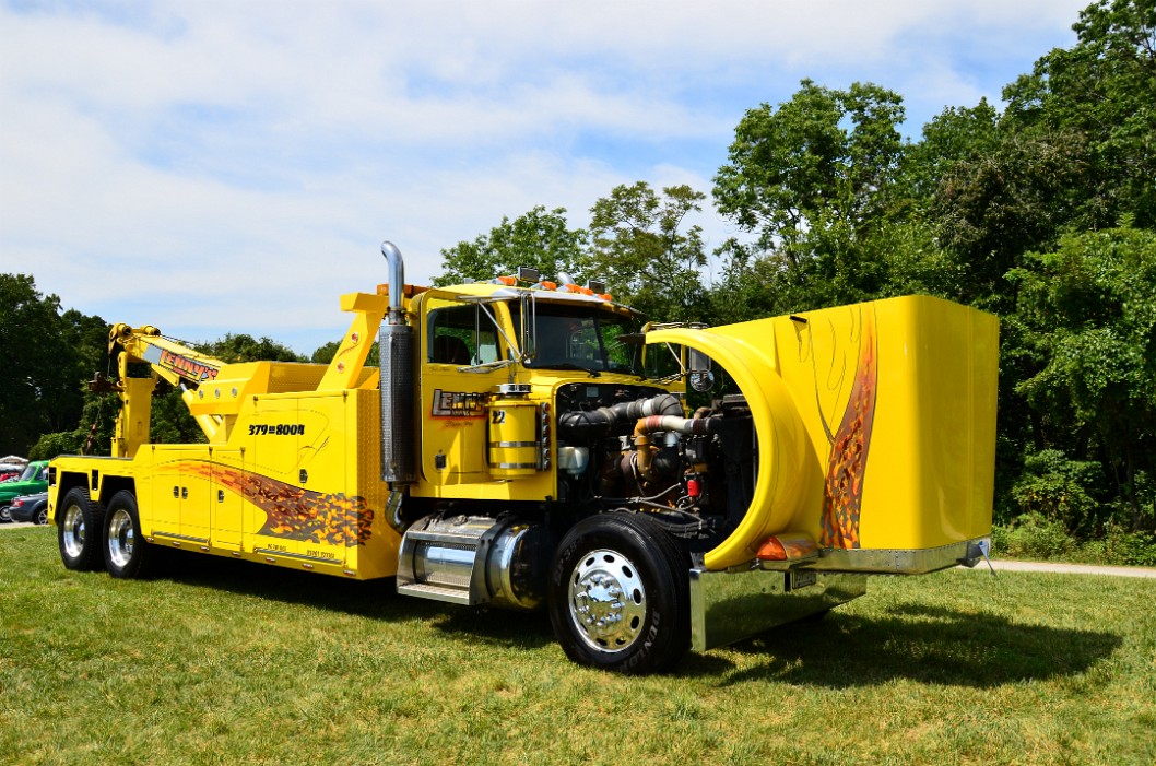 Big Yellow 2003 Peterbilt 379 Tractor Trailer Tow Truck Big Yellow 2003 Peterbilt 379 Tractor Trailer Tow Truck