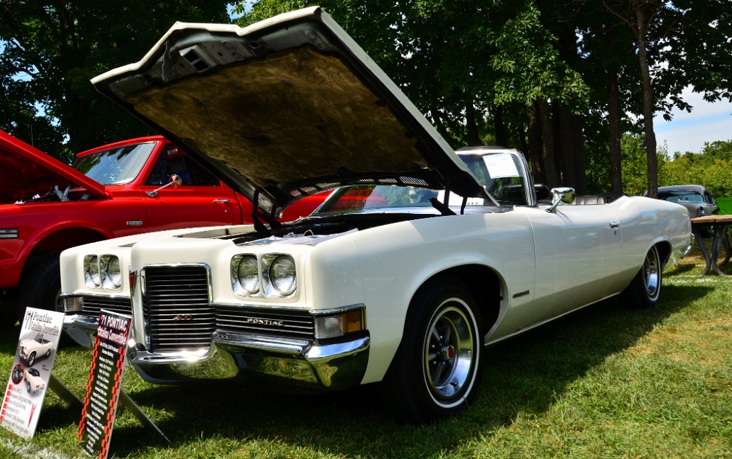 1971 Pontiac Catalina Convertible in White 1971 Pontiac Catalina Convertible in White