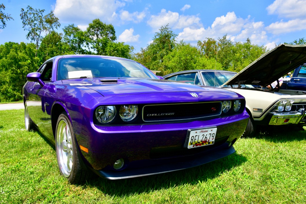 2010 Dodge Challenger in Purple