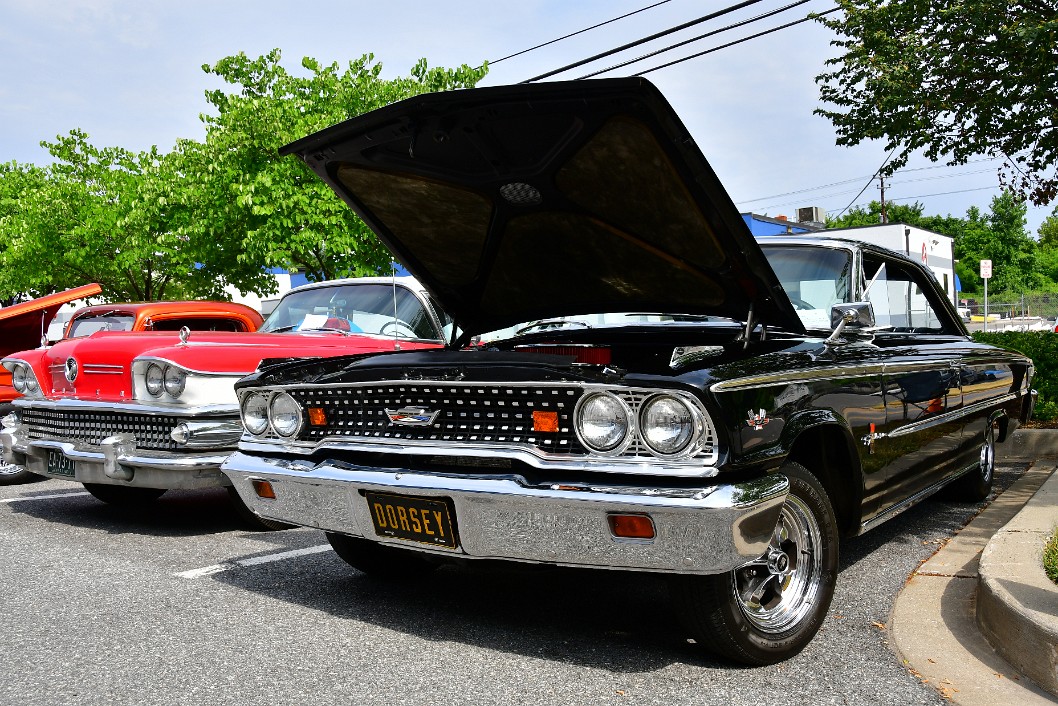 1963.5 Ford Galaxie 500 XL in Raven Black