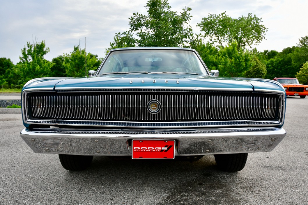 Head-on View to the Class Dodge Charger