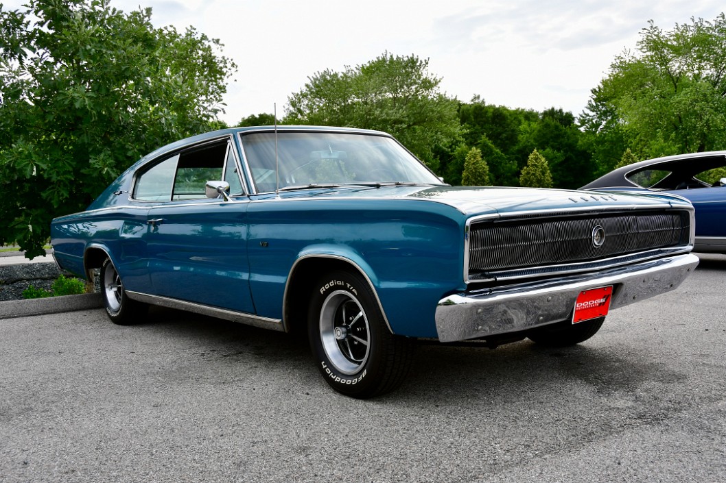 Right Solid Dodge Charger in Blue
