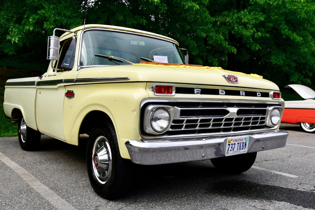 1966 Ford F-100 Pickup Truck Owned by a Dude Named Dewey Lowman