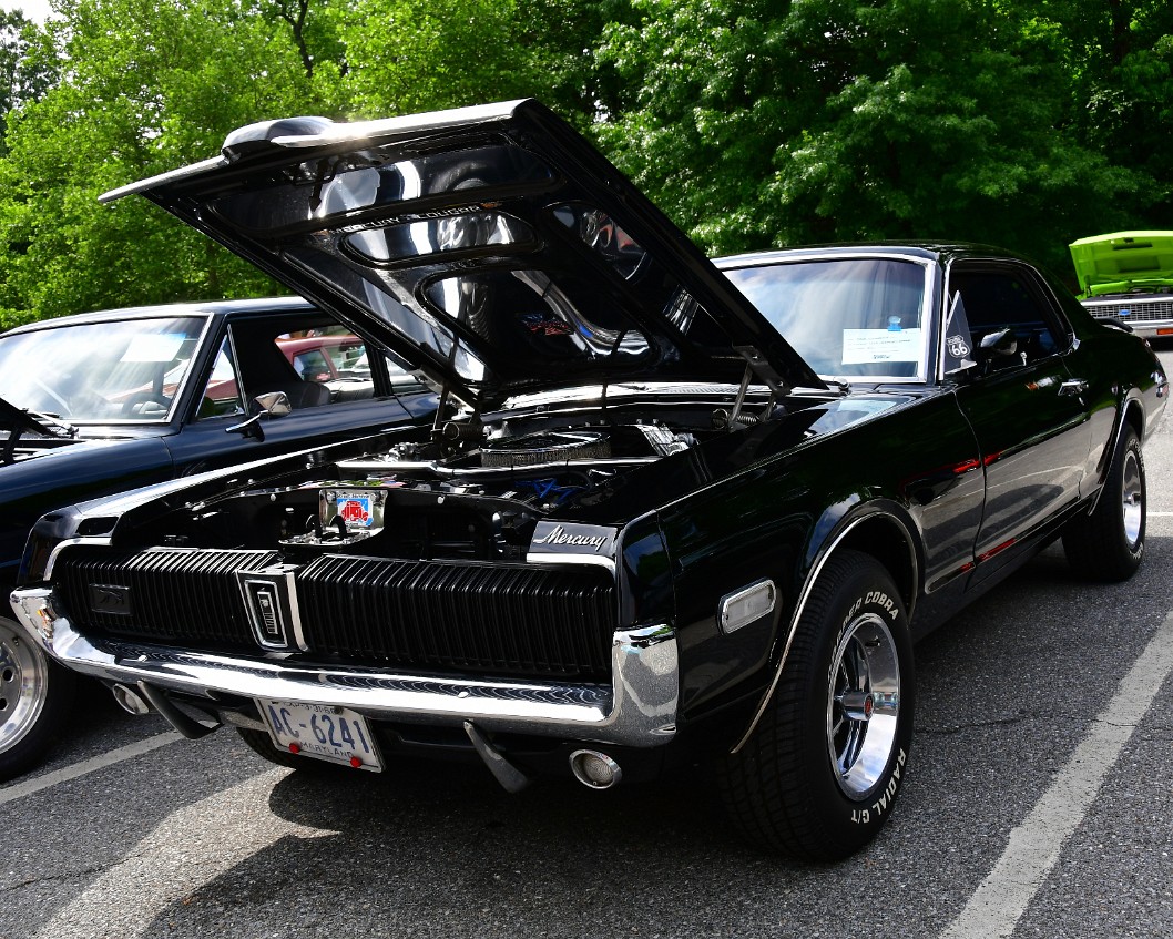 1968 Mercury Cougar in Shining Black
