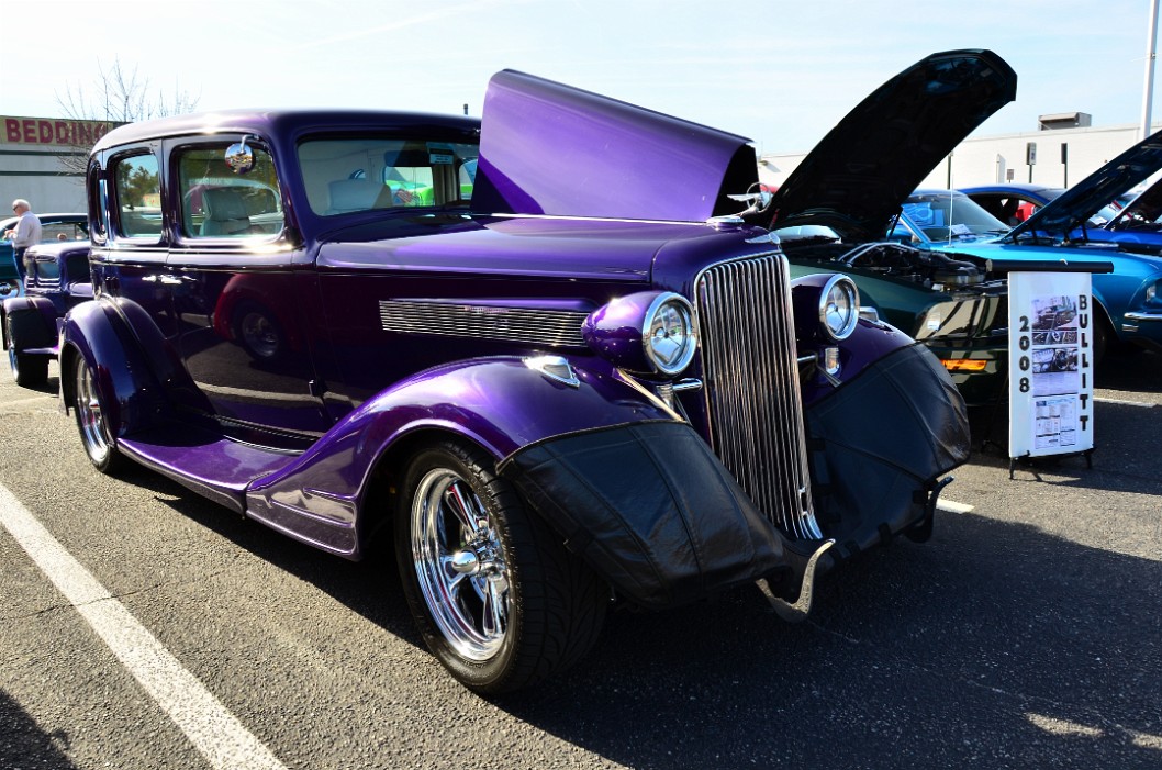 Large Purple 1934 Pontiac Large Purple 1934 Pontiac