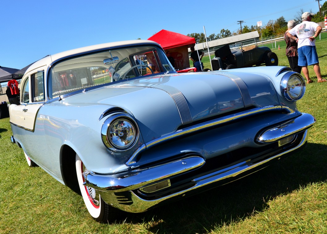 1955 Pontiac in Baby Blue 1955 Pontiac in Baby Blue