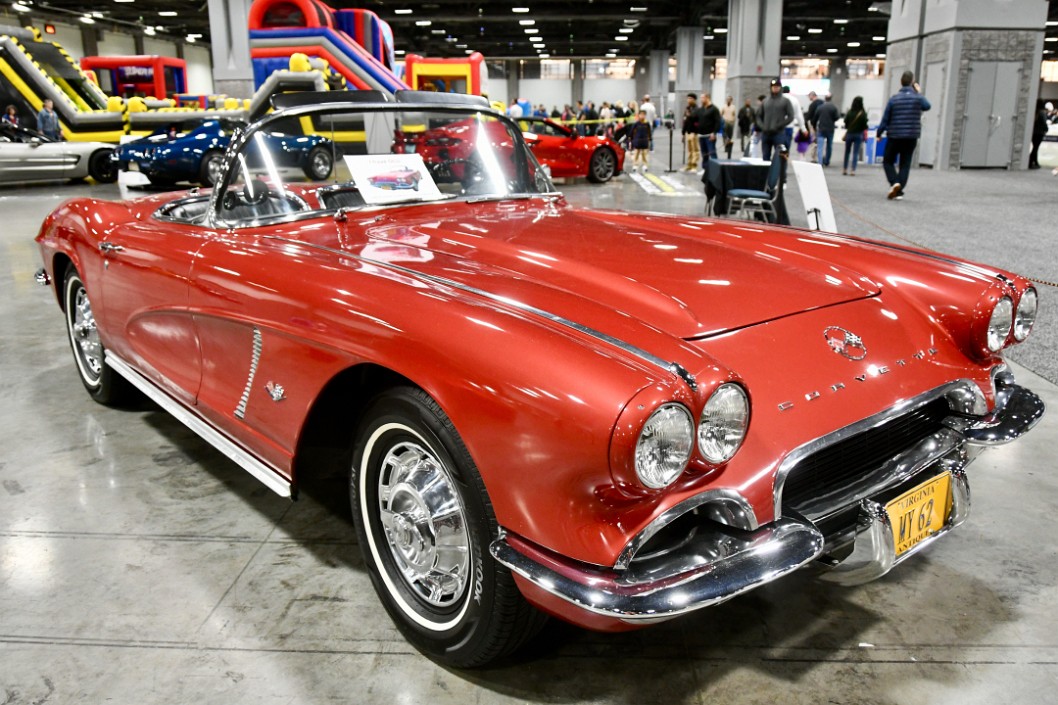 Slick 1962 Chevrolet C1 Corvette in Red
