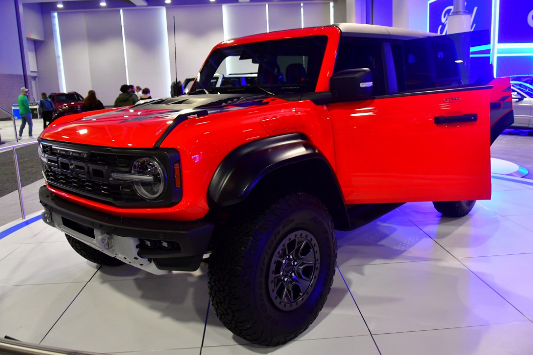 2024 Ford Bronco Raptor in Bold Colors