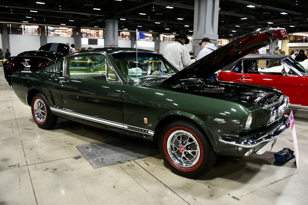 1966 Ford Mustang HiPo GT Fastback in Ivy Green