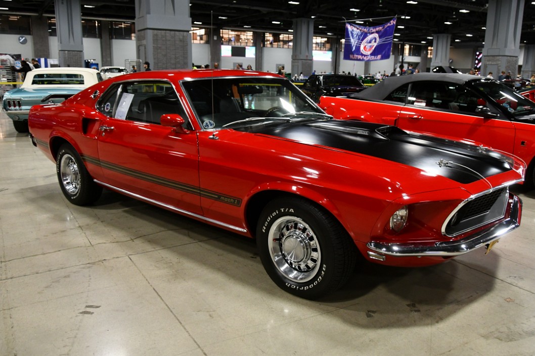 1969 Ford Mustang Mach 1 in Red and Black
