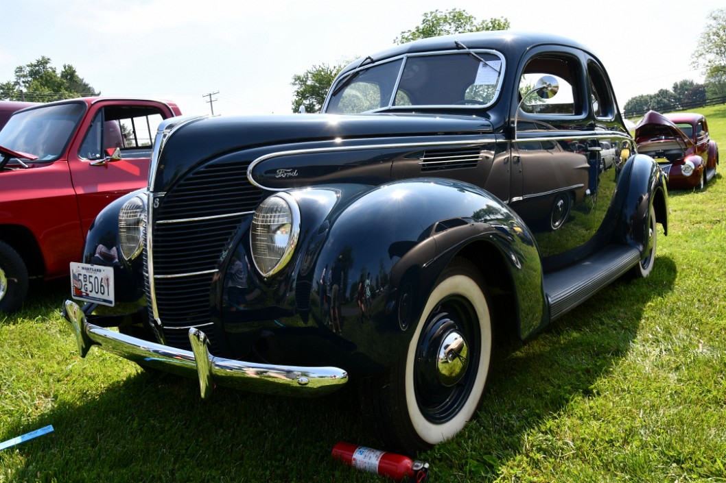 Swooping Lines on a Dark Blue 1939 Ford Coupe